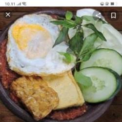 Penyetan Telur Ceplok Tanpa Nasi