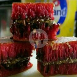 Red Velvet Kacang Susu (sedang)