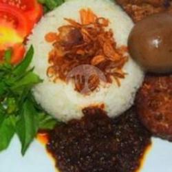 Nasi Telor Bacem Komplit