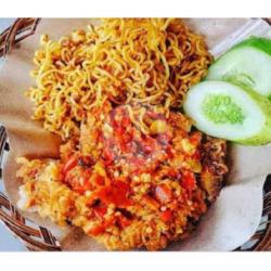 Indomie Goreng Dadar Sambal Geprek