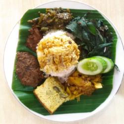 Nasi Rendang Dadar/perkedel