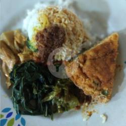 Paket Nasi Telor Dadar   Es Teh Manis / Hangat