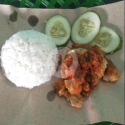 Nasi Dada Sambel Bawang Dadak Lalapan Es Teh