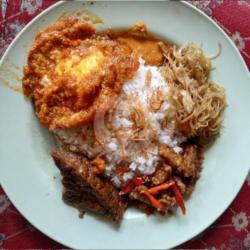 Nasi Uduk Balado Telor Ceplok