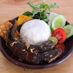 Penyetan Nasi Lele Tempeh