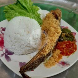 Paket Nasi Kenyang (lele Goreng)