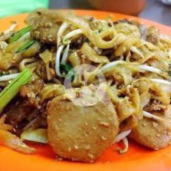 Mie Tiaw Goreng Bakso