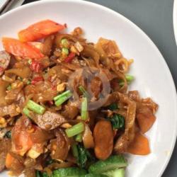 Kwetiaw Goreng Sosis Ayam Baso