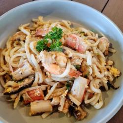 Seafood Yaki Udon