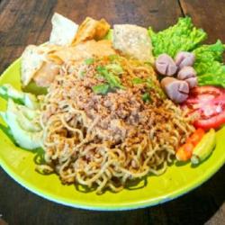 Mie Ayam Goreng Pangsit Sosis