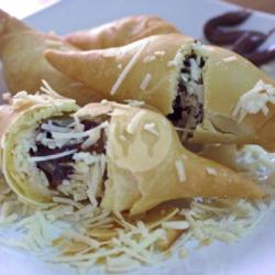 Pisang Molen Coklat Keju