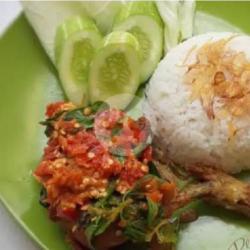 Ayam Goreng Penyet Cabe Ijo Satu Porsi