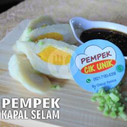 Pempek Kapal Selam Tenggiri