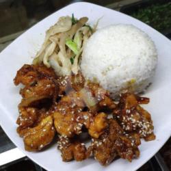 Nasi Putih Bistik Ayam Jamur Tumis