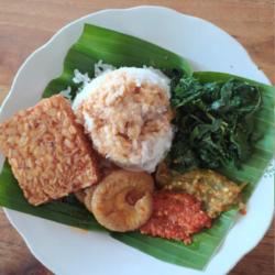 Nasi Usus Sapi  Tempe Goreng/tempe Gulai  Free Teh Botol Sosro