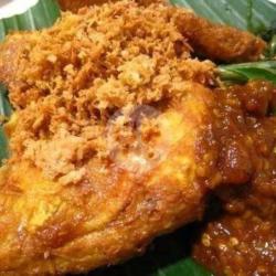 Ayam Kremes   Nasi