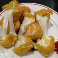 Potato Cheese Ball Mozarella