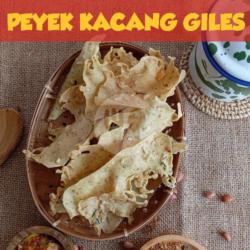Peyek Kacang Giles