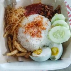 Nasi Uduk Telor Asin