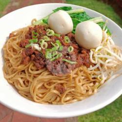 Bakmi Bakso Lada Hitam