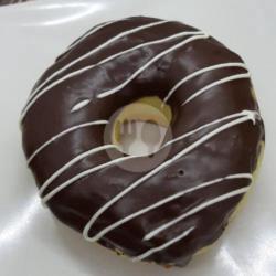 Donat Coklat Leleh