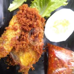 Dada Ayam Goreng Kremes Laos