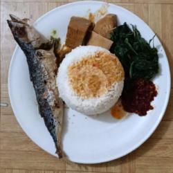 Nasi Ikan Salam Goreng