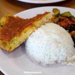 Nasi Putih Telur Dadar   Kuah