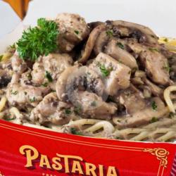 Spaghetti Chicken & Mushroom Crema