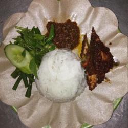 Lalapan Tongkol Bumbu Merah