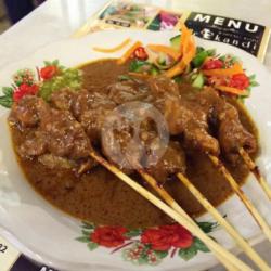 Sate Ayam Kuah Campur