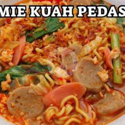 Indomie Kuah Pedas   Telur   Bakso   Sosis   Sawi