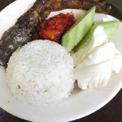 Lele Goreng Plus Nasi