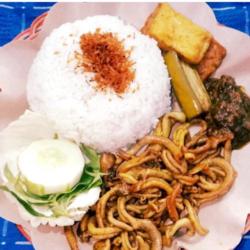 Nasi Penyetan Usus Ayam