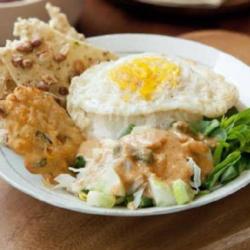 Nasi Pecel Tempe-tahu Telur