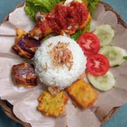 Nasi  Ayam Grprek Lombok Merah