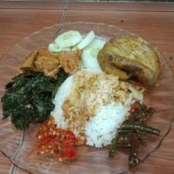 Nasi Gulai Usus