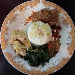 Nasi Rendang   Telur Balado