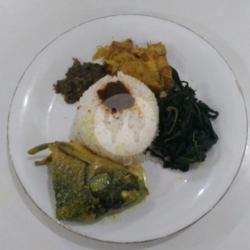 Nasi Ikan Mas Gulai