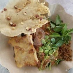 Nasi Pecel   Telor Dadar   Tempe Peyek (rebon/kacang)