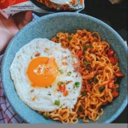 Indomie Goreng Dobel Telur Tomat Timun Cabe