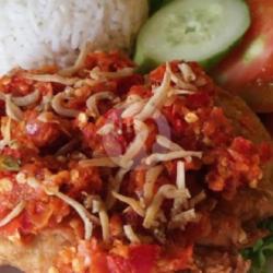 Ayam Geprek Teri   Tempe/tahu  Gratis Es Teh