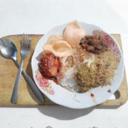 Nasi Uduk Gilang Telur Bulet