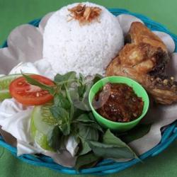 Nasi Pecal Ayam Lalapan Tahu Tempe Sambal