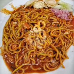 Mie Aceh Cumi Rebus