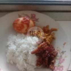 Nasi Warteg Telur Usus Oreg