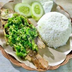 Nasi Penyet Ikan Mujaer Sambal Ijo