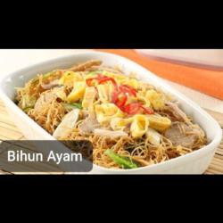 Bihun Ayam   Sambal   Telor Dadar