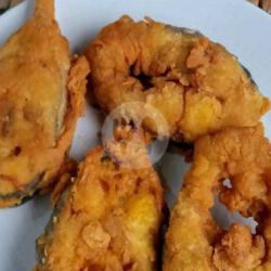 Patin Goreng Tepung Kremes Lalapan Tanpa Nasi