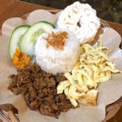 Nasi Empal Suwir